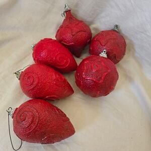 Set of 6 Dark Red Ornaments Textured Resin w/Raised Spiral & Star Design *read*